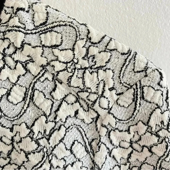 BCBGMaxAzria White and Black Lace Bomber Jacket Sz XS - Picture 5 of 9